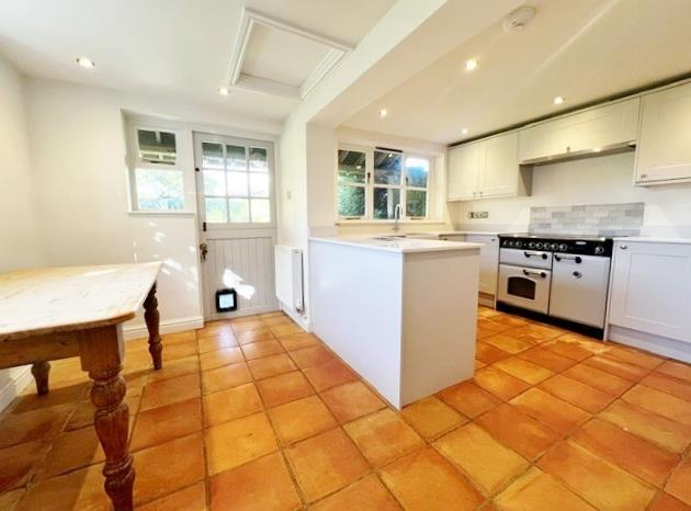 kitchen 1.jpg